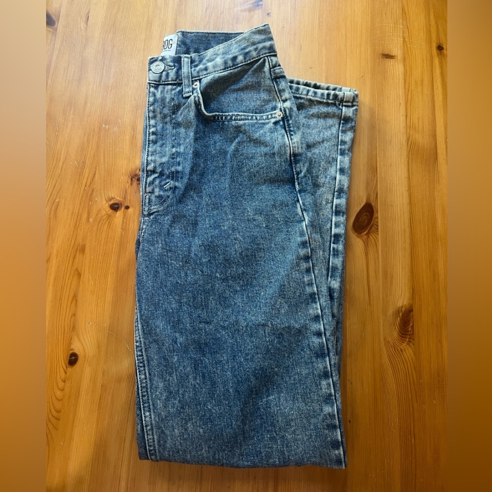 Acid wash jeans